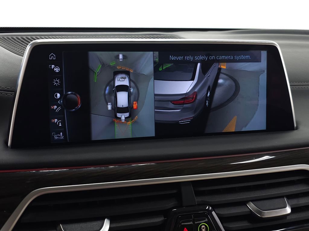 Used 2016 BMW 750i xDrive AWD/4WD image 30