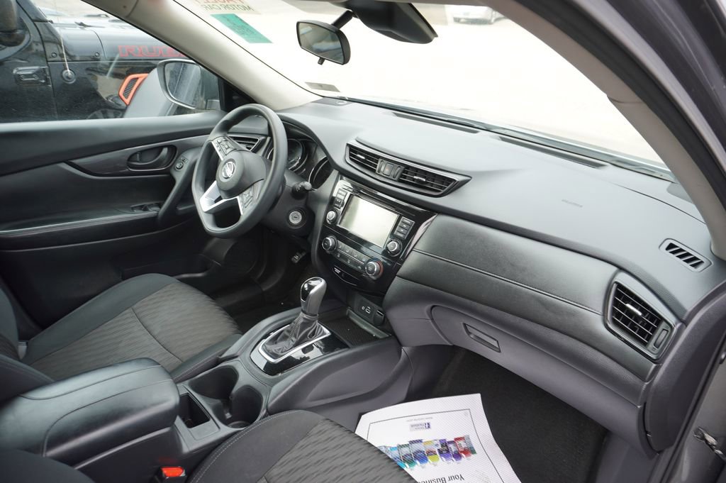 Used 2020 Nissan Rogue S image 9