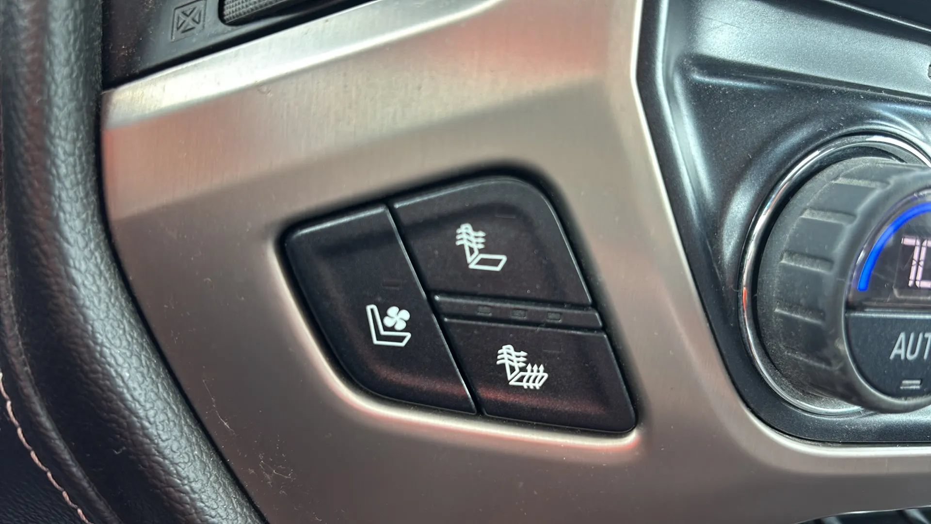 Used 2019 GMC Sierra 3500 Denali AWD/4WD image 25