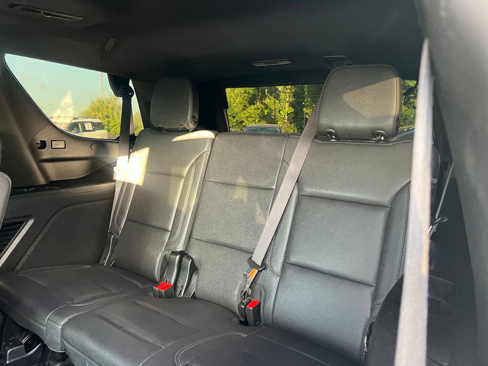 Used 2023 Chevrolet Tahoe Z71 w/ Luxury Package AWD/4WD image 21