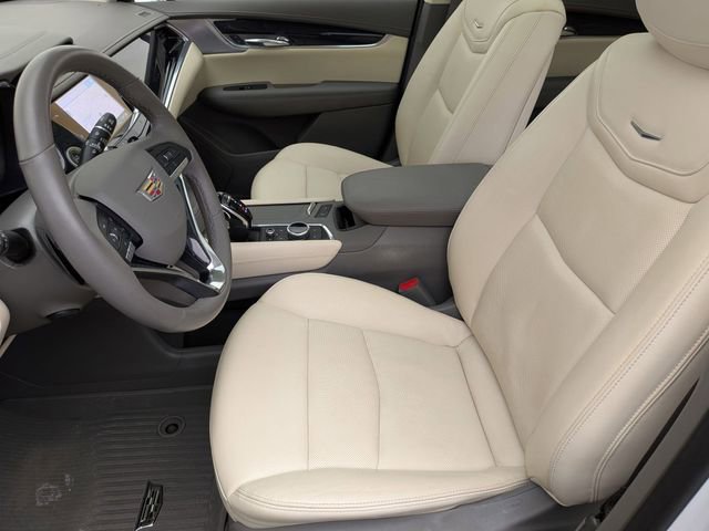 Certified 2023 Cadillac XT6 Premium Luxury w/ LPO, Floor Liner Package AWD/4WD image 21