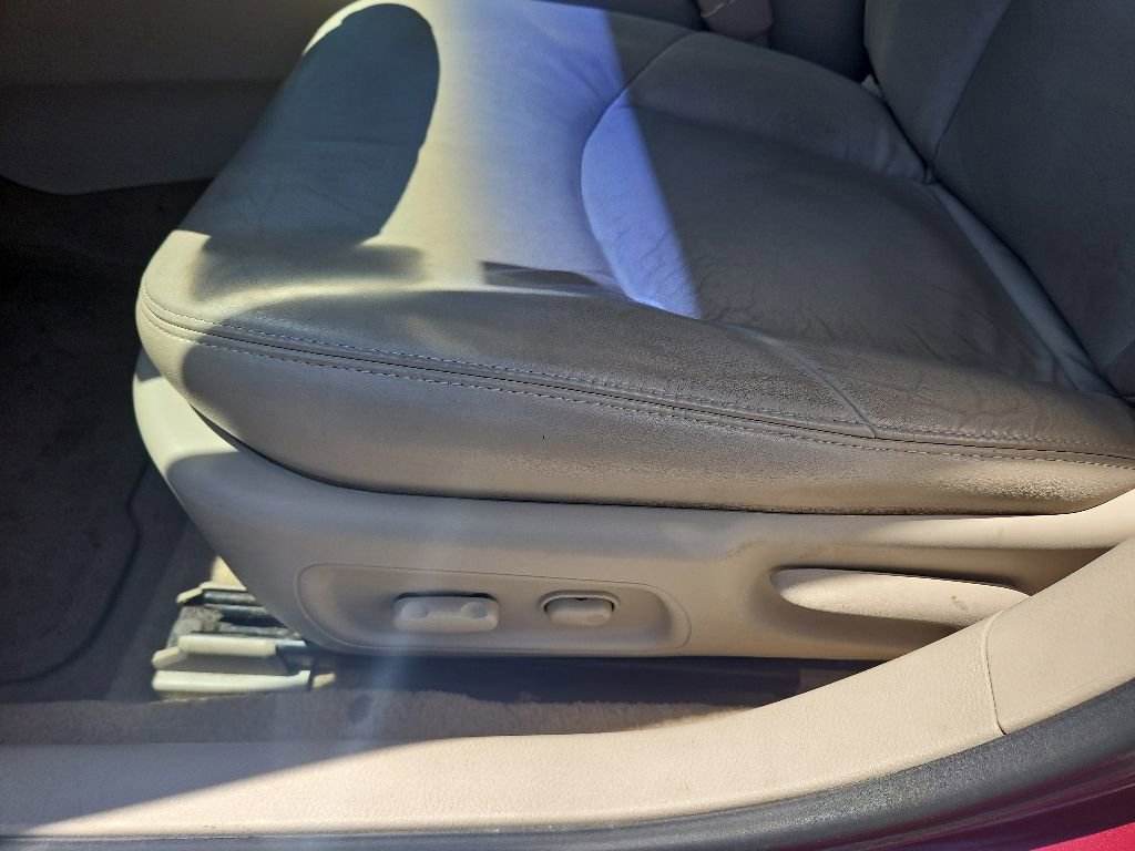 Used 2006 Buick LaCrosse CXL w/ Driver Confidence Package FWD image 12