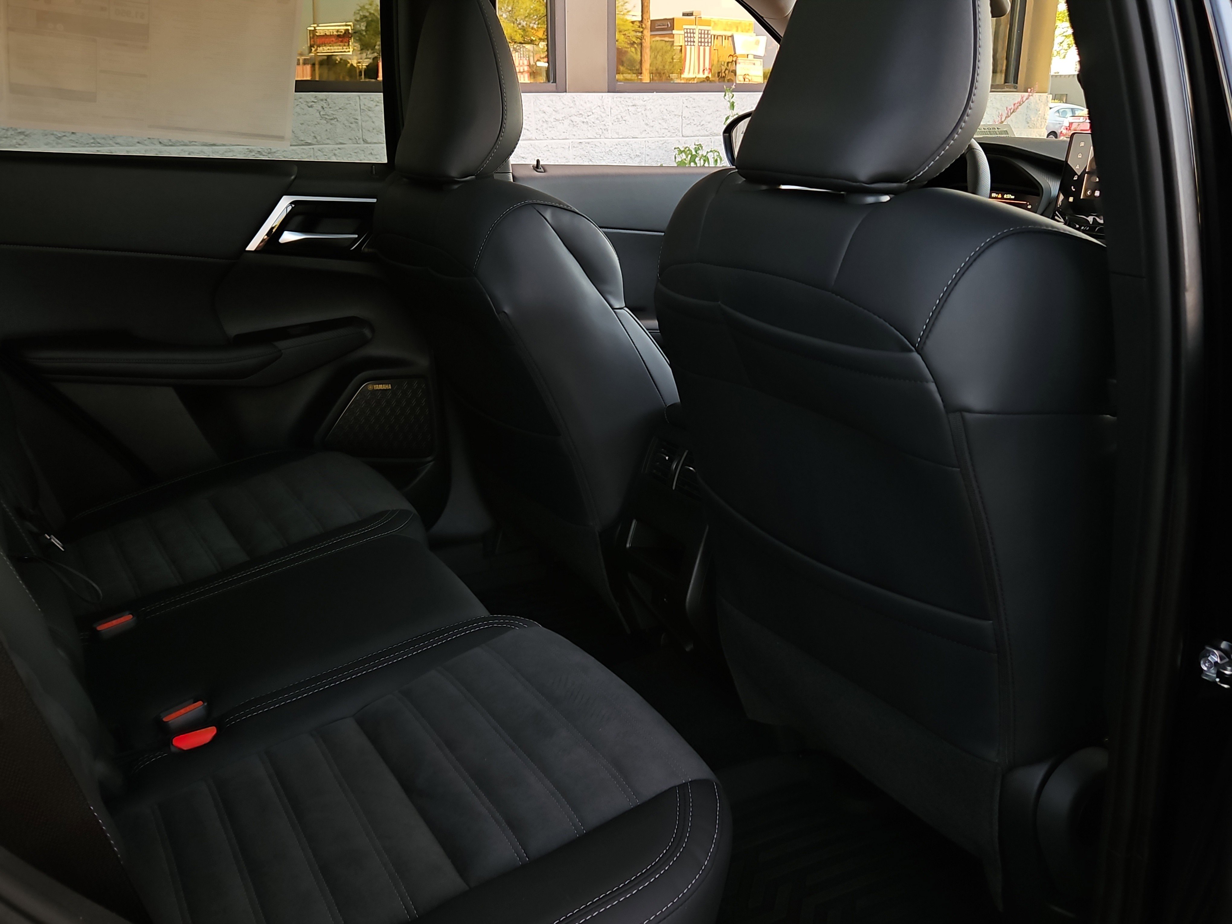 New 2025 Mitsubishi Outlander SE image 22