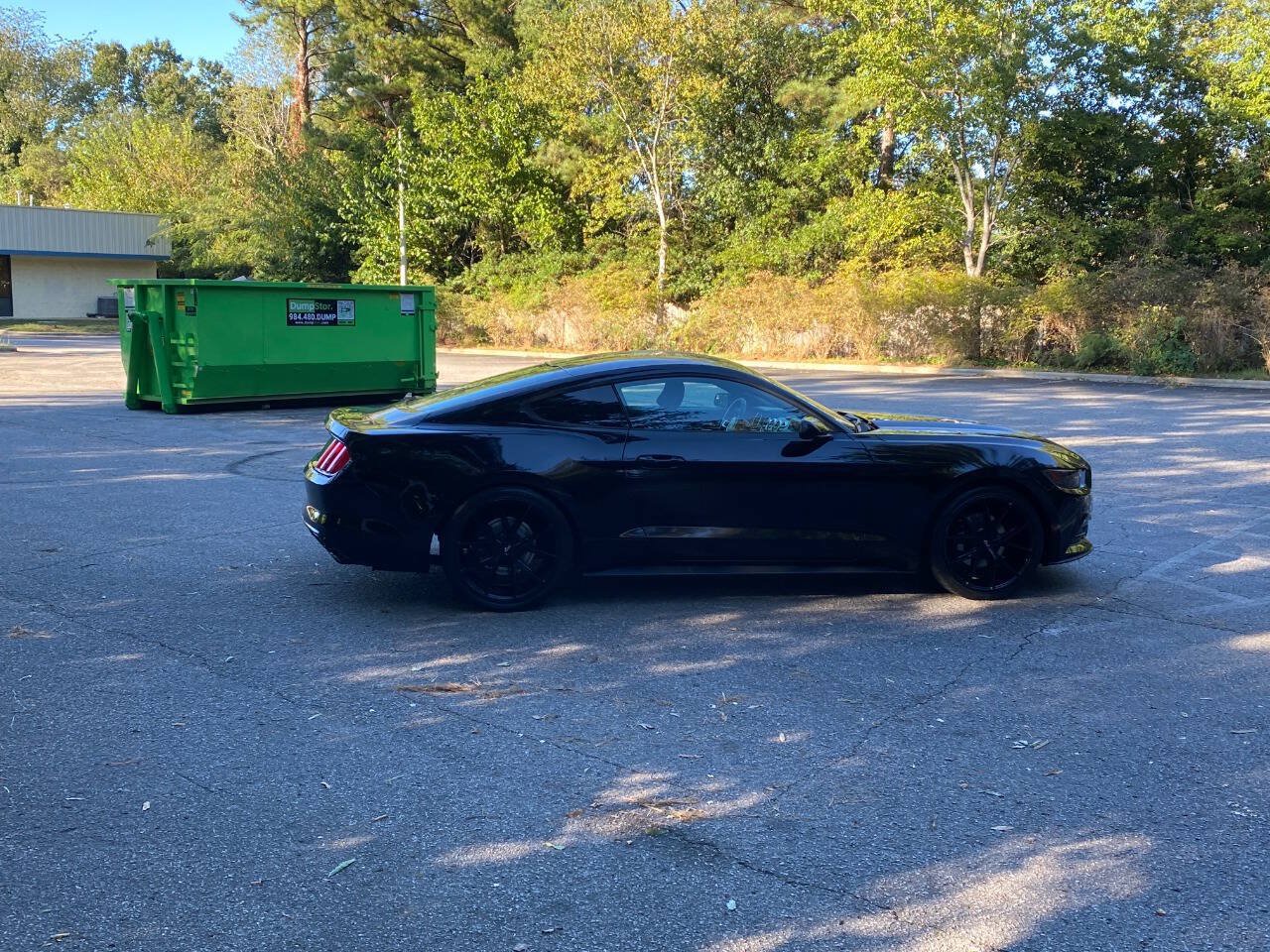 Used 2015 Ford Mustang Coupe RWD image 4