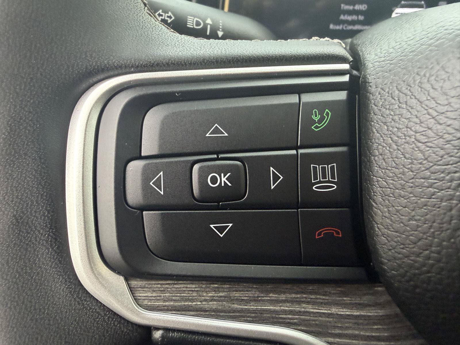Used 2024 Jeep Wagoneer Series III AWD/4WD image 16