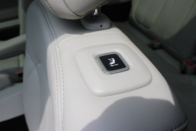 Used 2022 Jeep Wagoneer Series III w/ Premium Group I AWD/4WD image 48