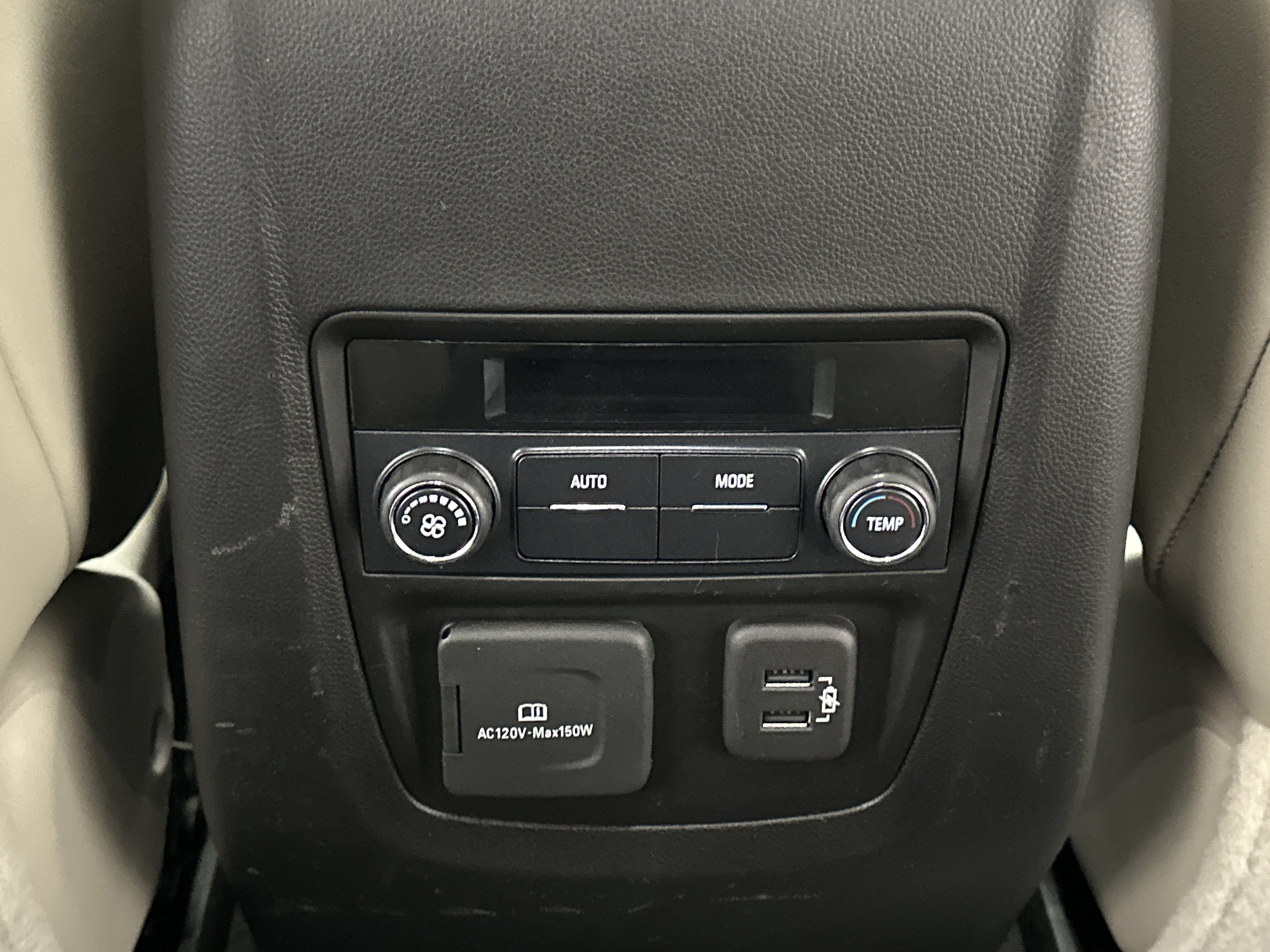 Used 2020 Buick Enclave Essence w/ Sound and Sites Package FWD image 23