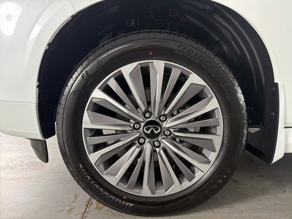 New 2026 INFINITI QX80 Luxe image 4