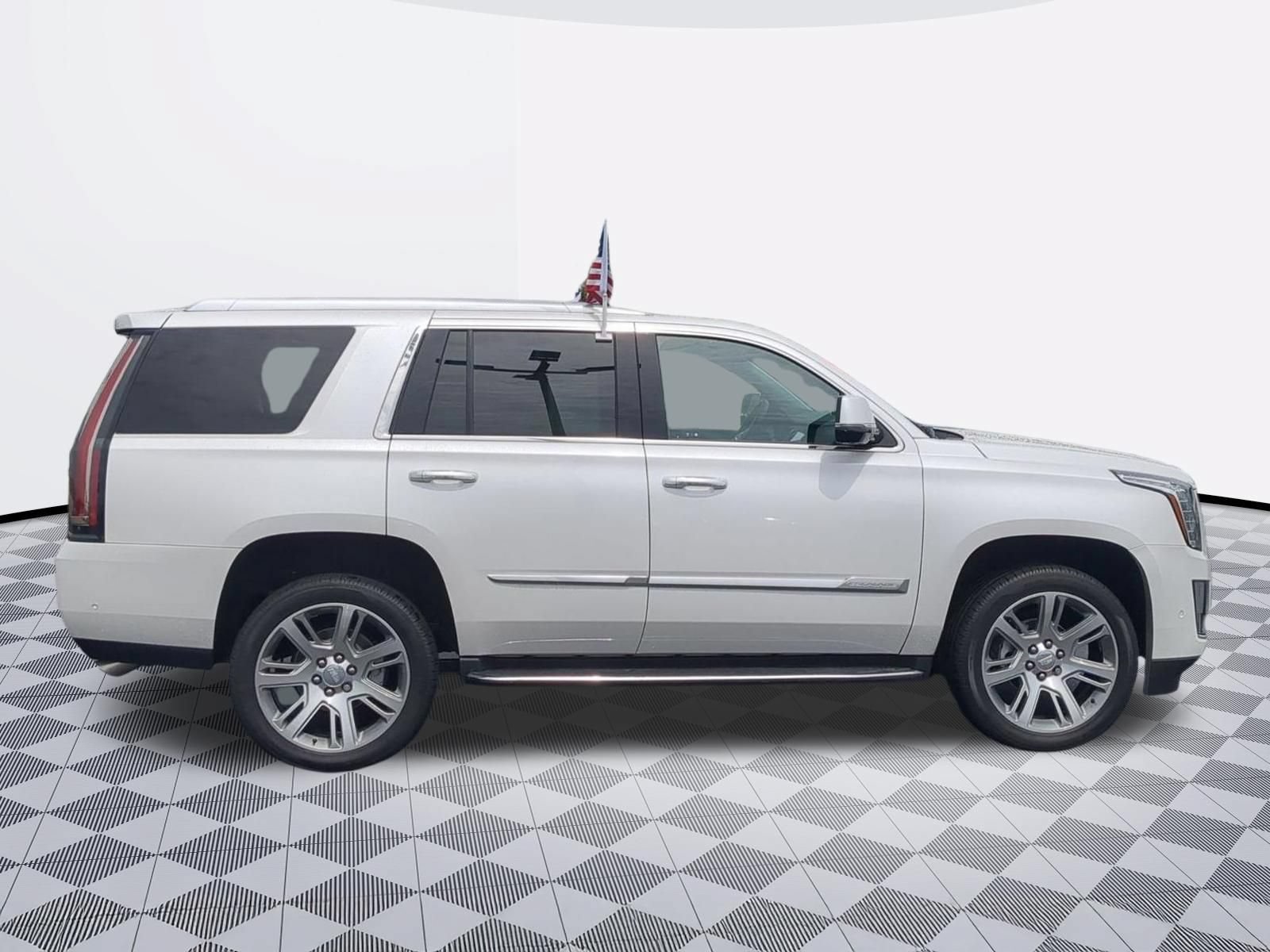 Certified 2020 Cadillac Escalade Luxury AWD/4WD image 7