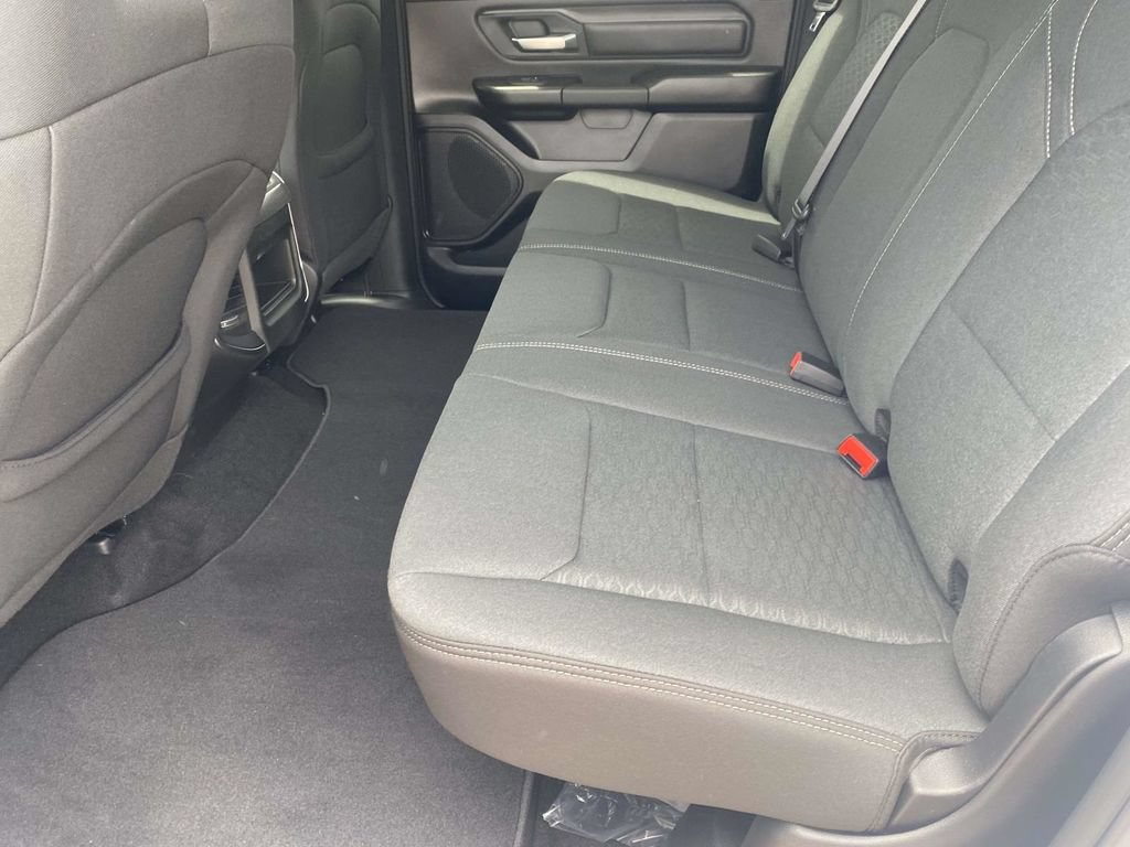 New 2026 RAM 1500 Express AWD/4WD image 39