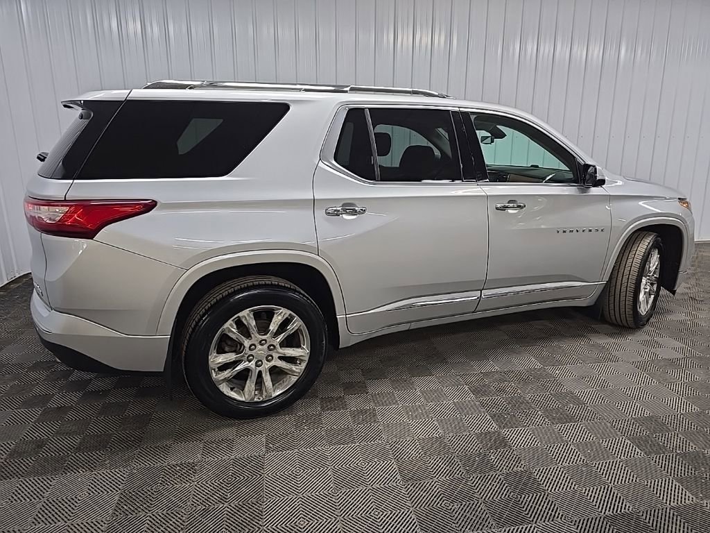 Used 2018 Chevrolet Traverse High Country image 3