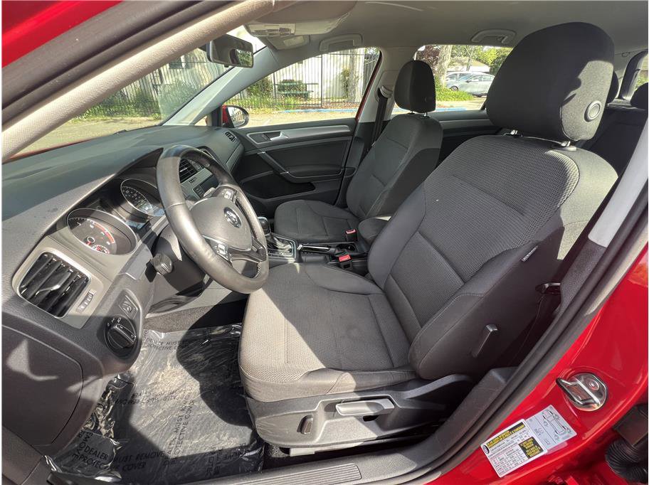 Used 2016 Volkswagen Golf S FWD image 11