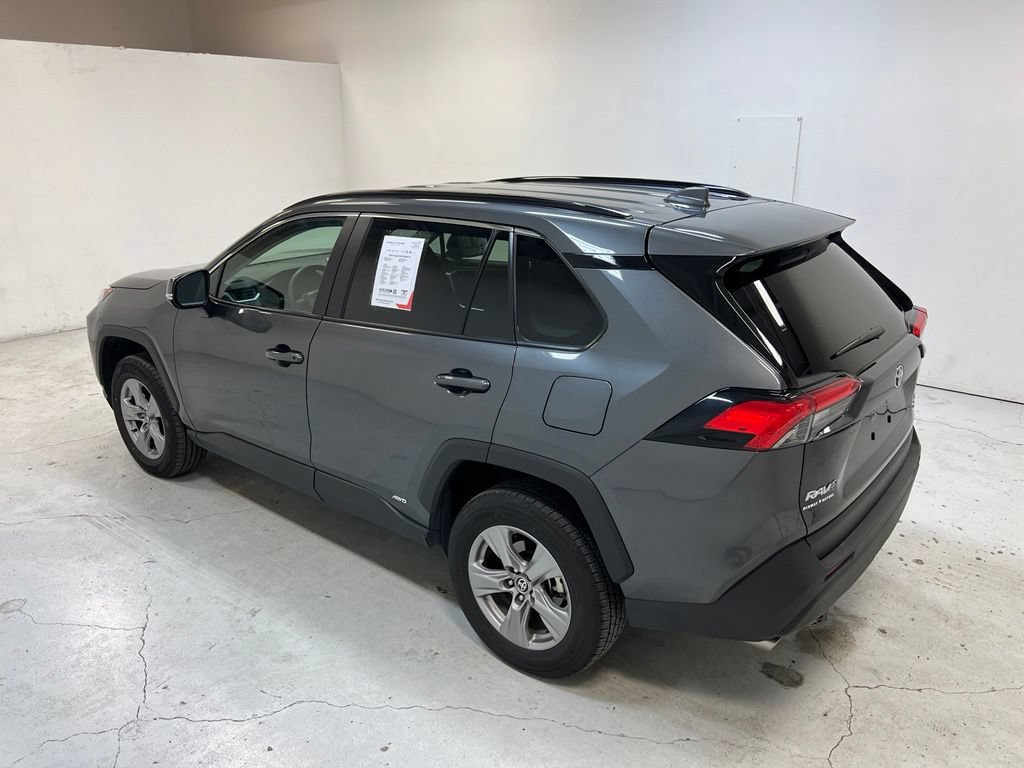 Used 2025 Toyota RAV4 LE AWD/4WD image 5