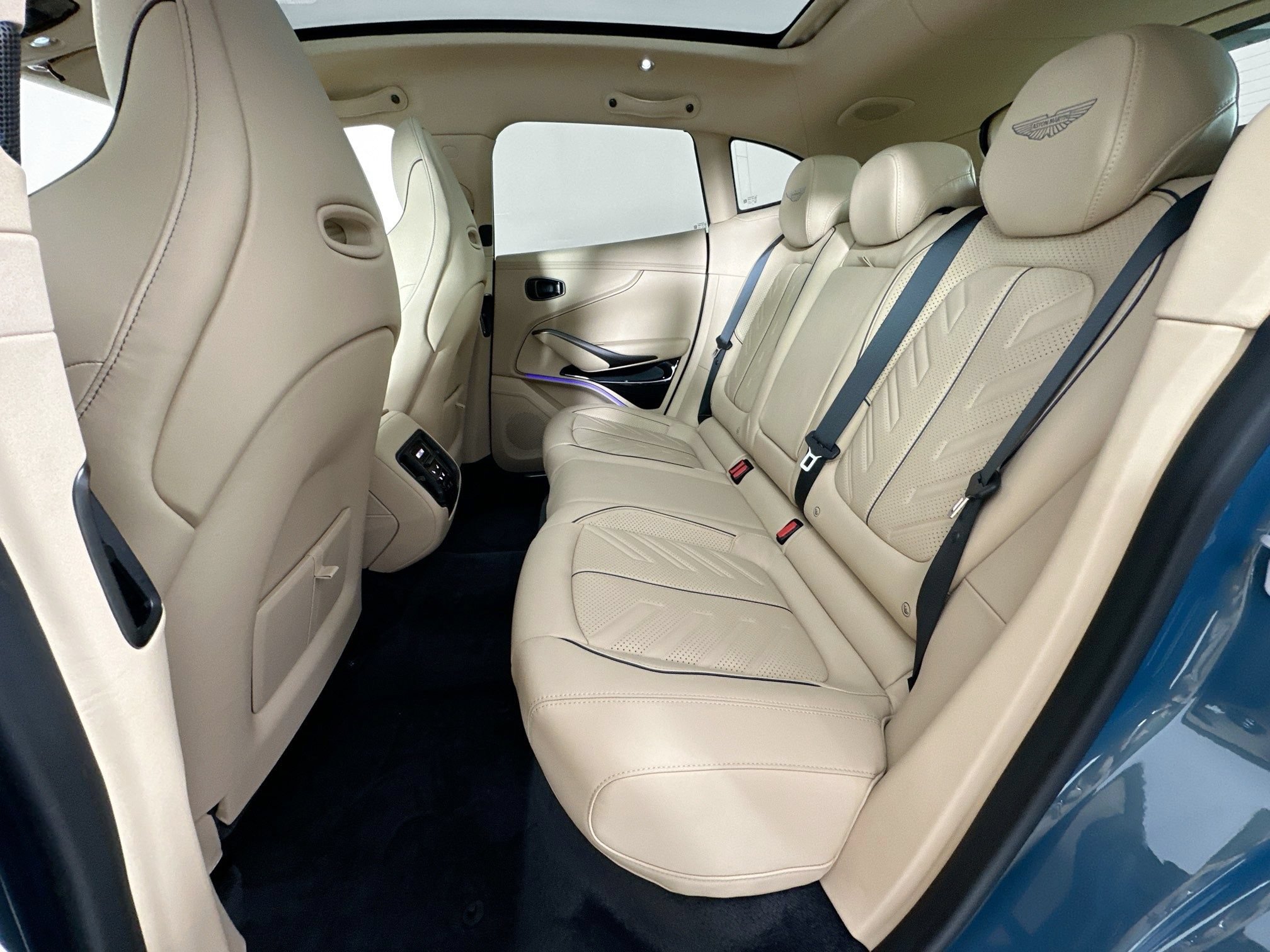 New 2026 Aston Martin DBX S AWD/4WD image 22