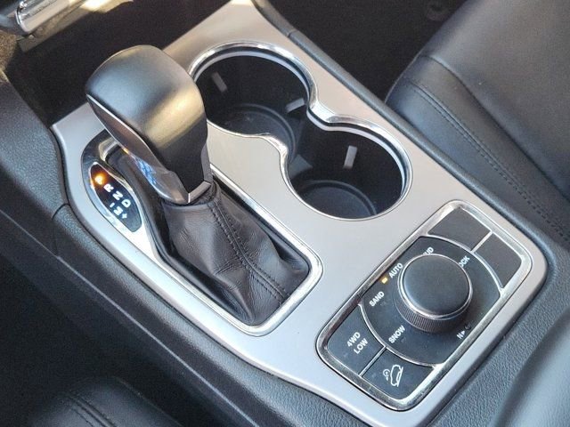 Used 2022 Jeep Grand Cherokee Limited w/ Trailer Tow Group IV image 23