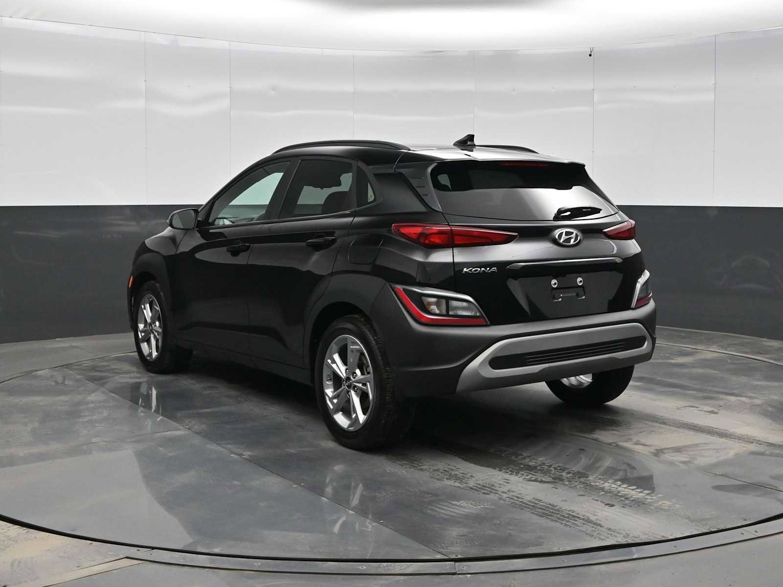 Used 2023 Hyundai Kona SEL image 6