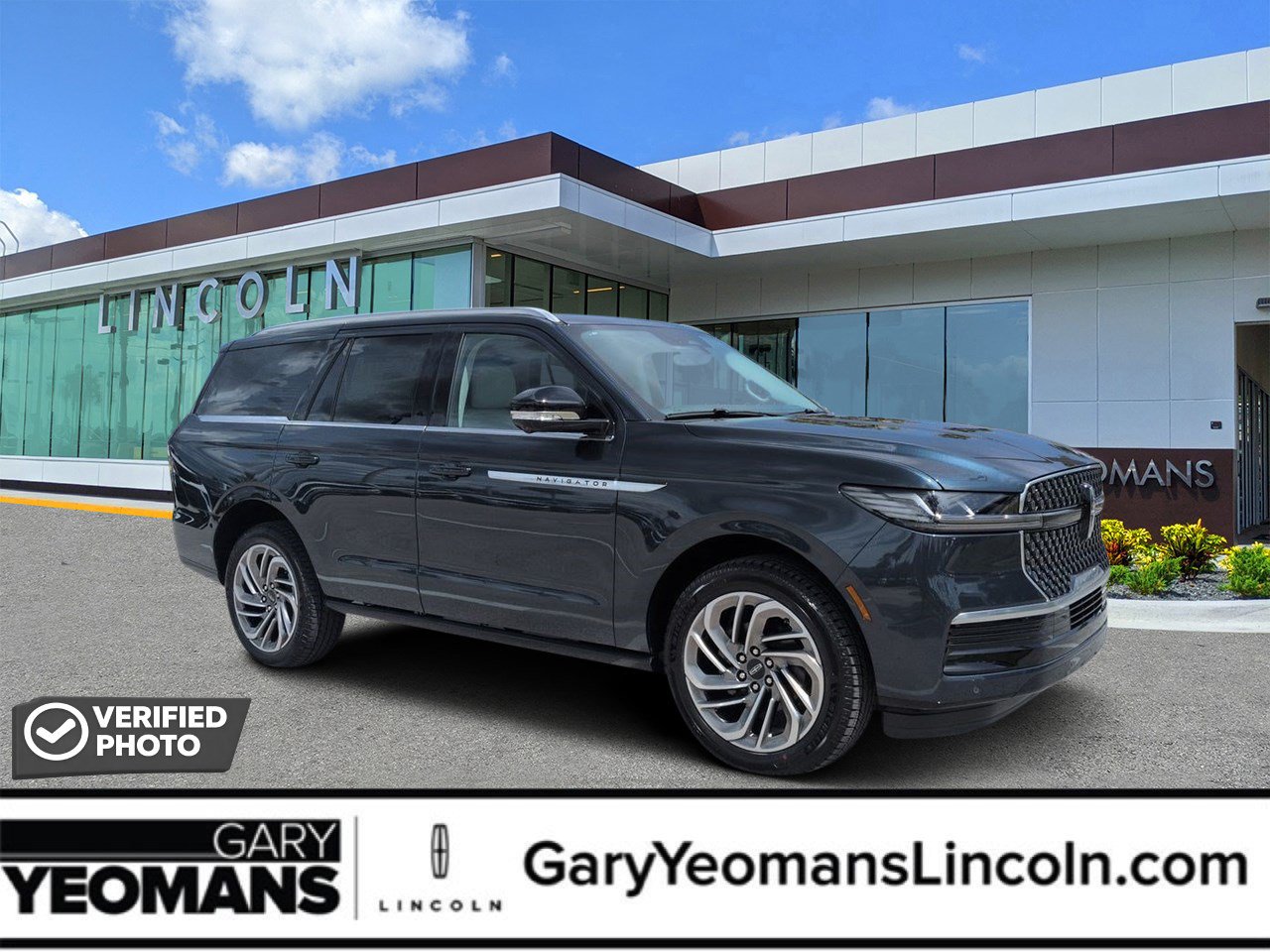New 2026 Lincoln Navigator Reserve AWD/4WD image 1