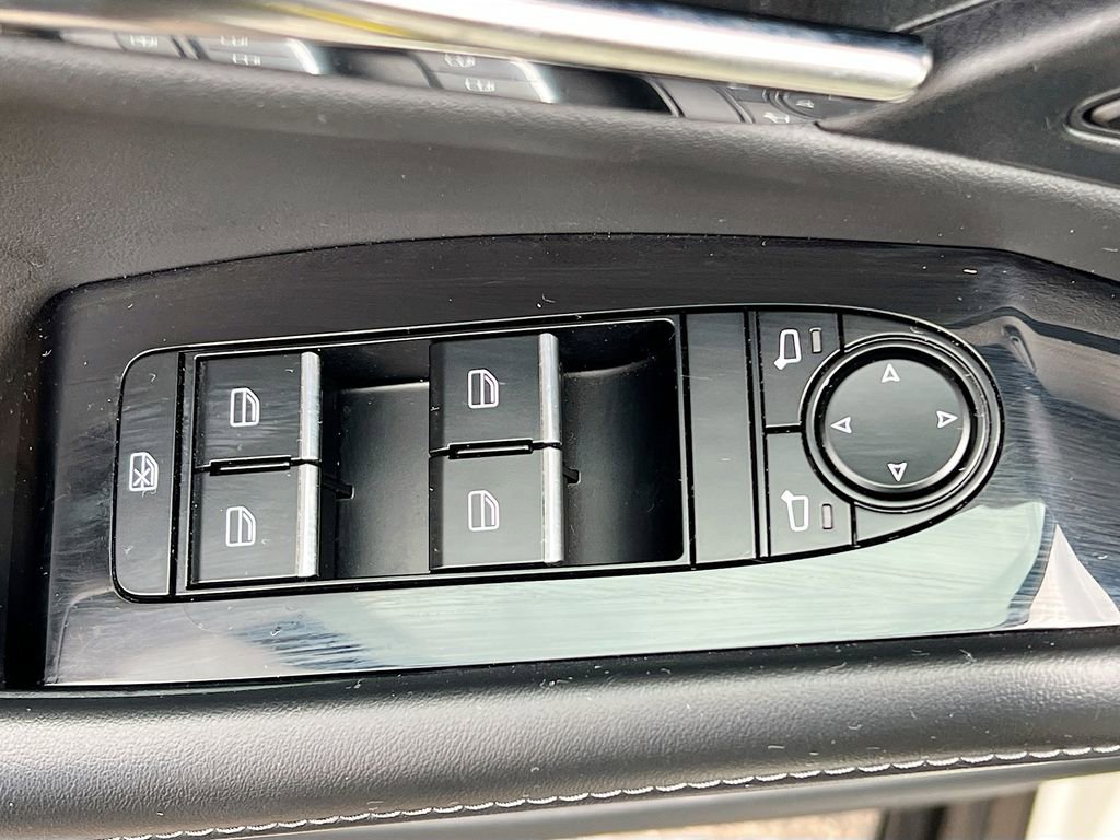 Used 2025 MAZDA CX-30 AWD 2.5 S w/ Preferred Package image 19