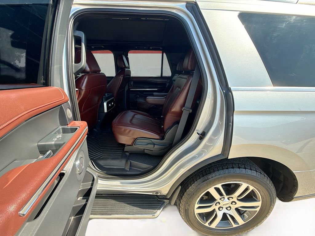 Used 2022 Ford Expedition Limited image 26