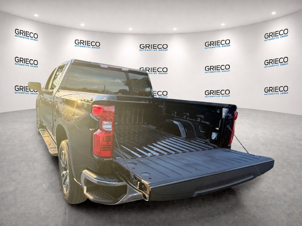 Used 2024 Chevrolet Silverado 1500 LT AWD/4WD image 14