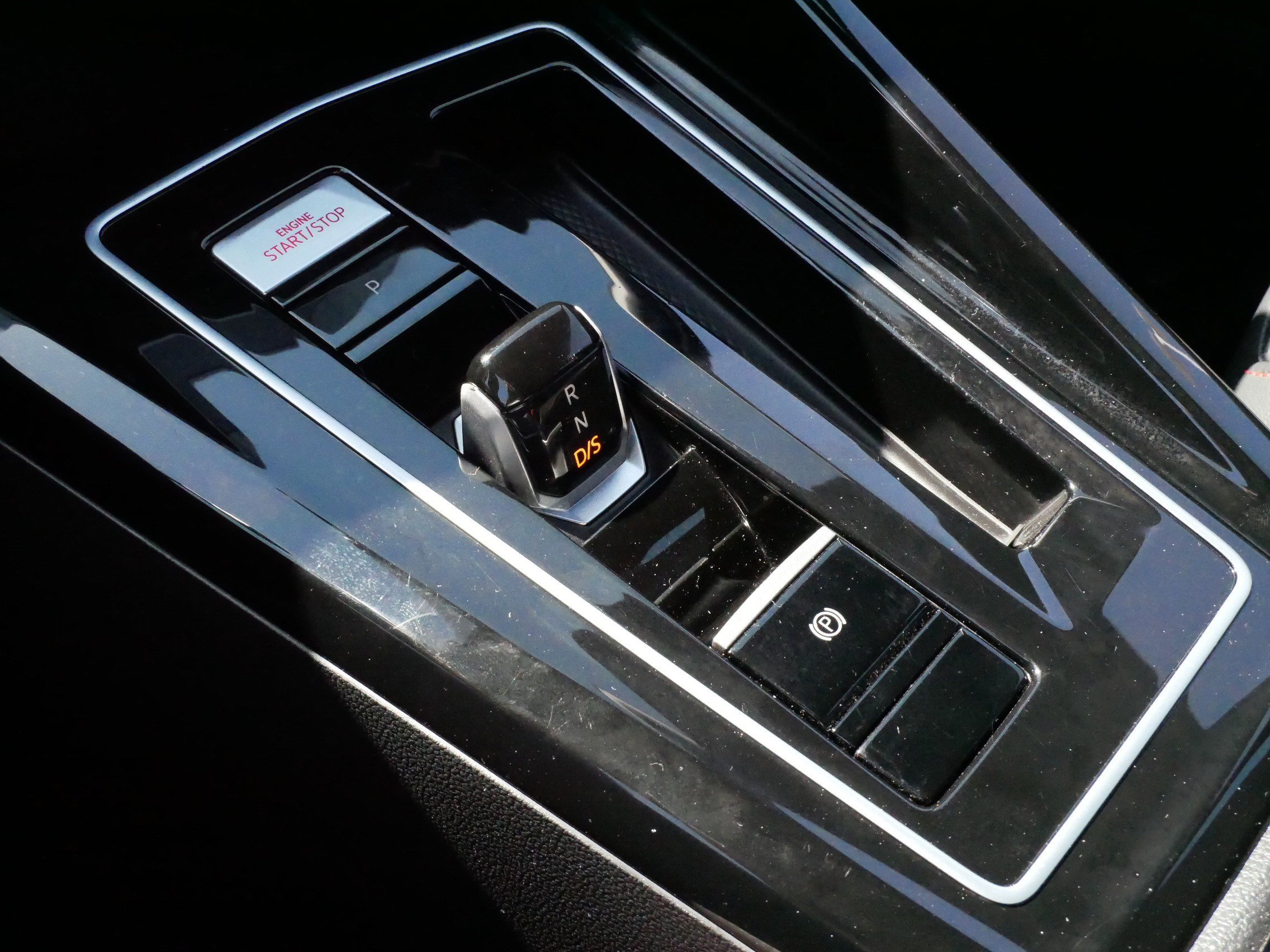 Certified 2023 Volkswagen GTI Autobahn FWD image 24