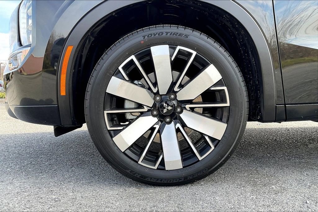 Used 2025 Mitsubishi Outlander SEL image 9