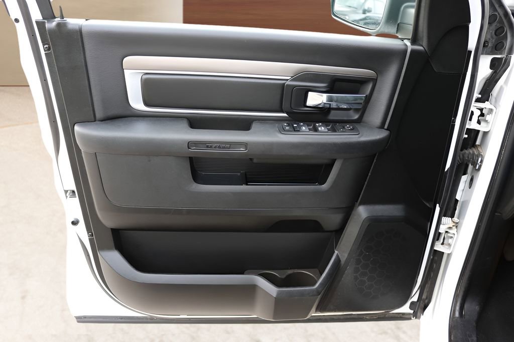 Used 2024 RAM 1500 Classic Warlock AWD/4WD image 10