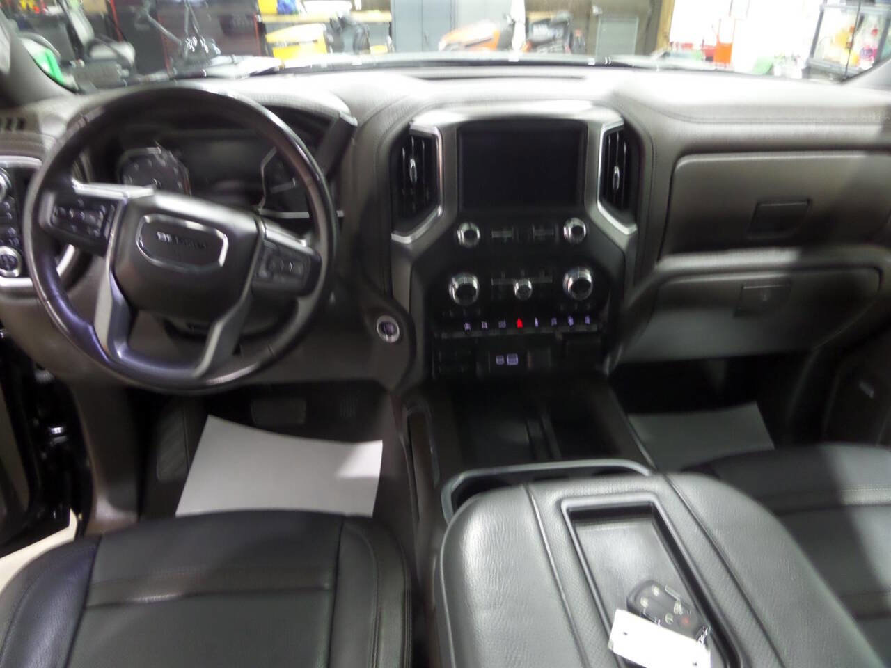 Used 2022 GMC Sierra 1500 Denali w/ Denali Premium Package image 9