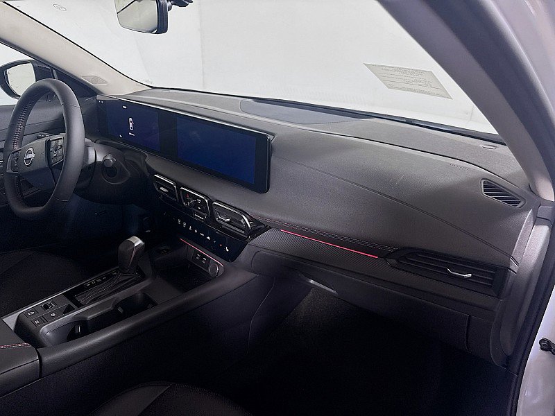 New 2026 Nissan Sentra SR w/ SR Premium Package FWD image 29