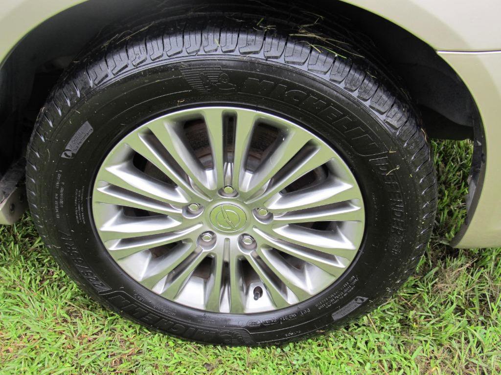 Used 2016 Chrysler Town & Country Touring-L image 15