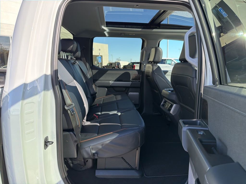 New 2026 Ford F250 Lariat w/ Black Appearance Package image 18
