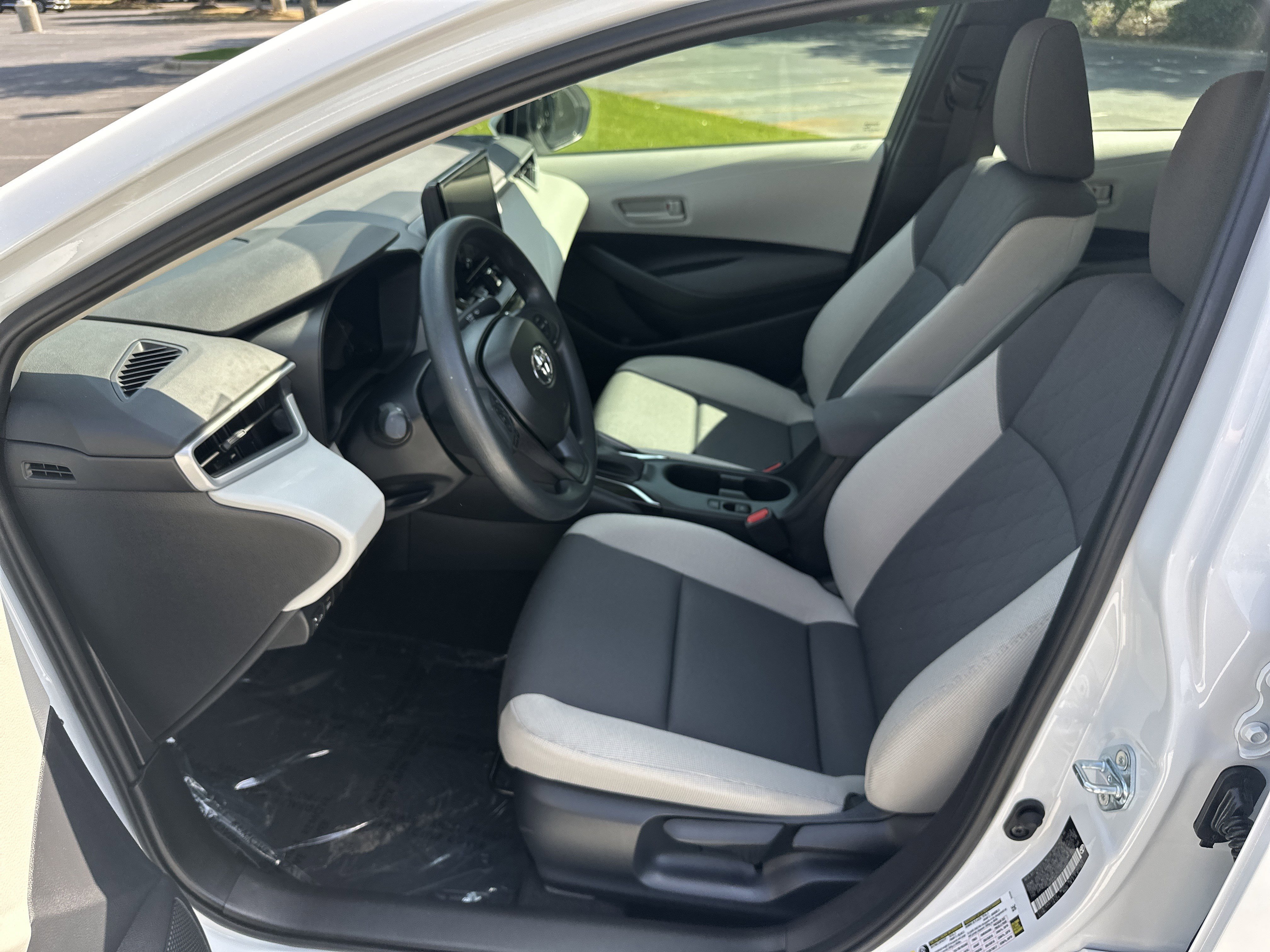 Used 2026 Toyota Corolla LE FWD image 16