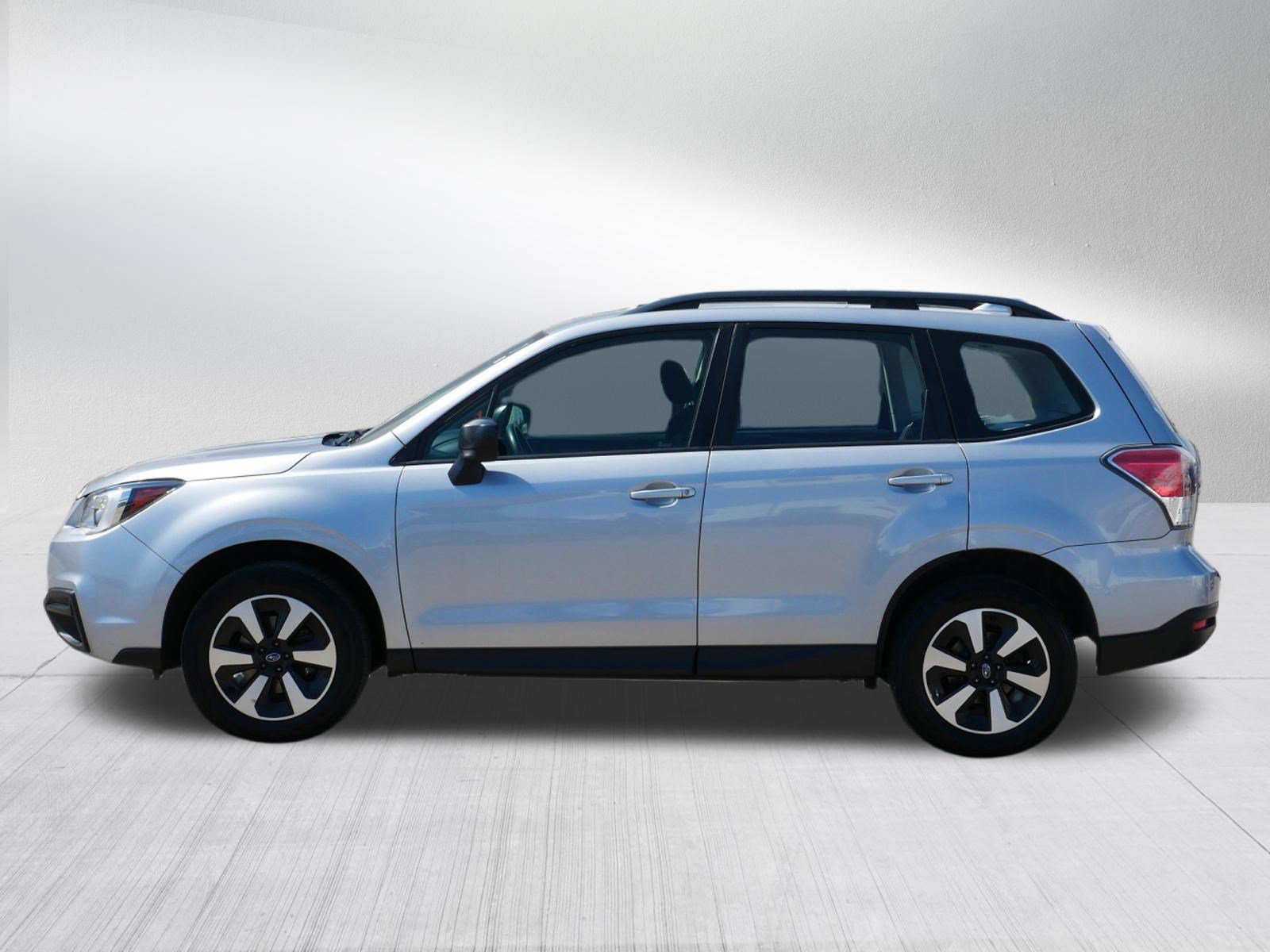 Used 2018 Subaru Forester 2.5i w/ Alloy Wheel Package AWD/4WD image 4
