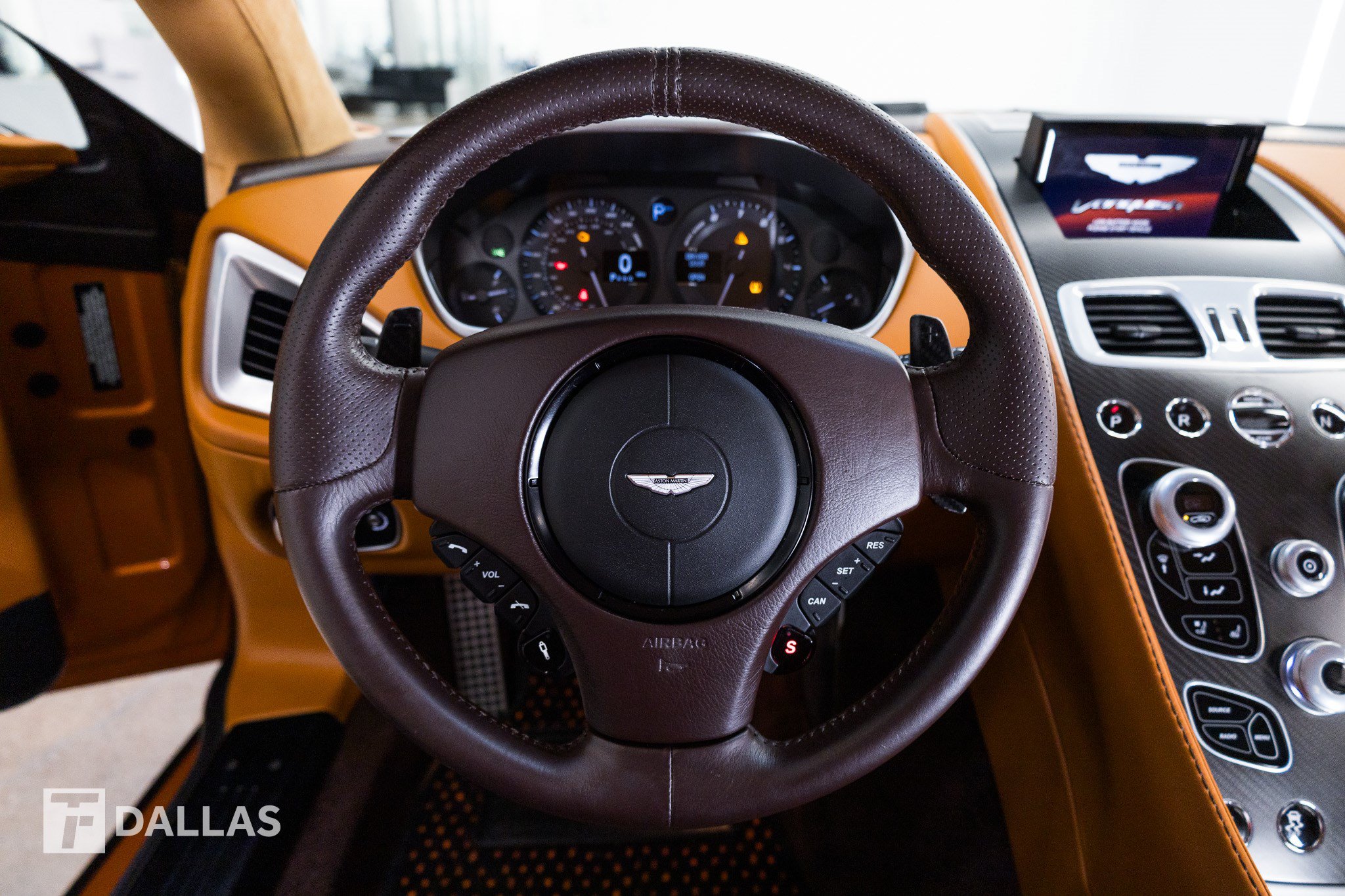 Used 2014 Aston Martin Vanquish Coupe RWD image 33