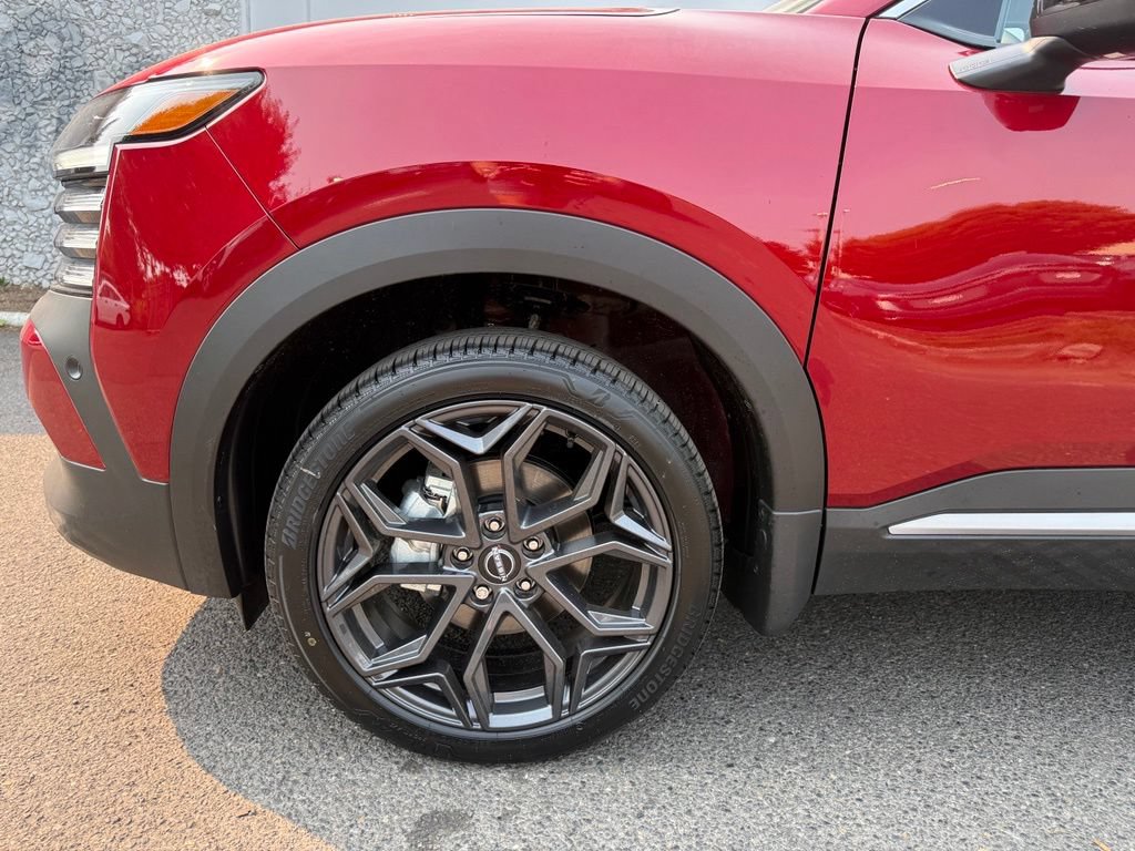 Certified 2026 Nissan Kicks SR w/ Cold Weather Package AWD/4WD image 11