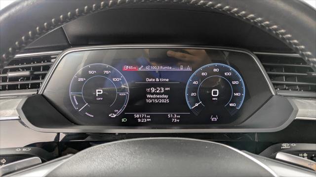Used 2021 Audi e-tron Premium Plus w/ Premium Plus Package image 28