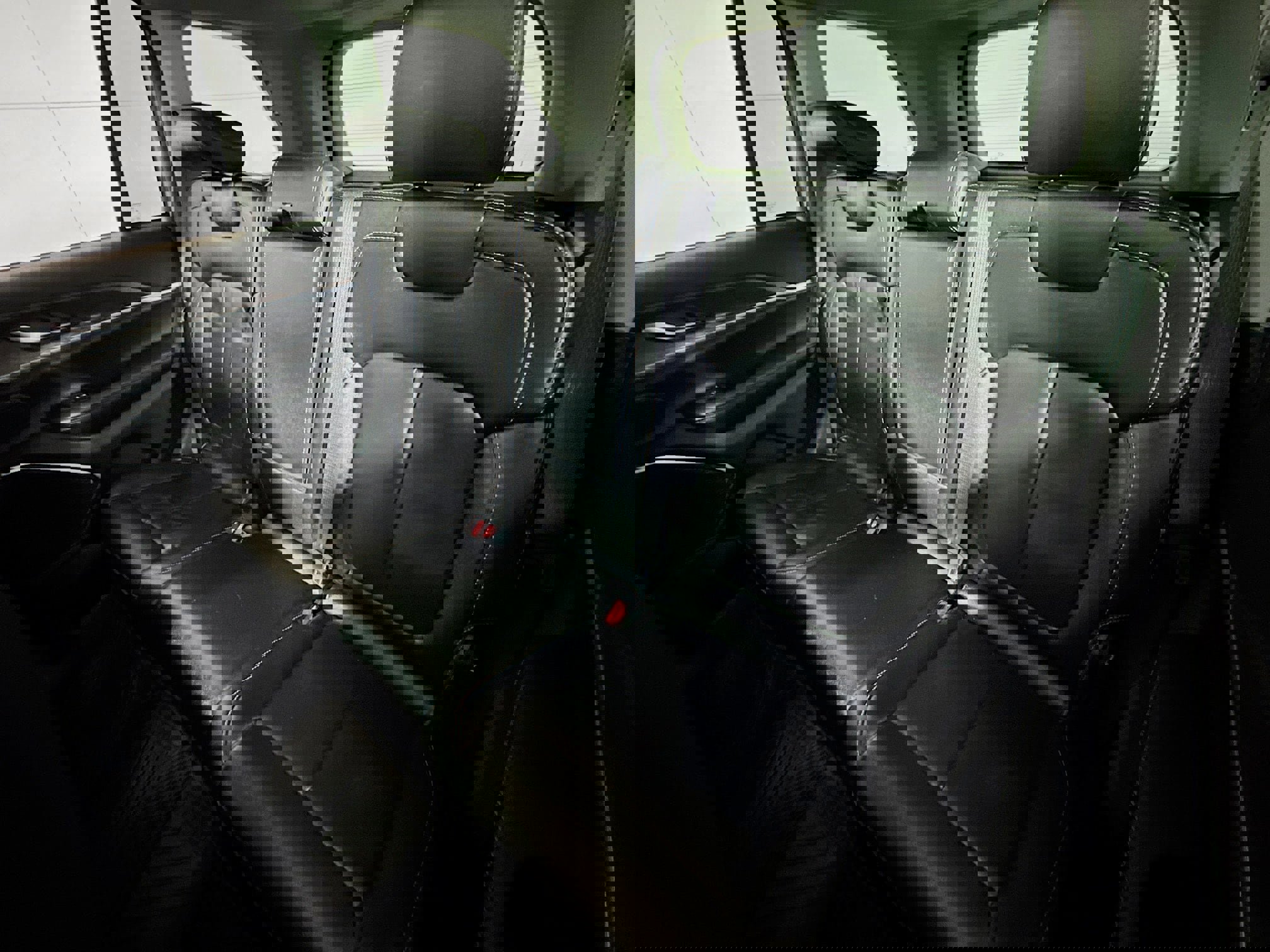 Used 2022 Jeep Grand Cherokee Limited 4xe image 23