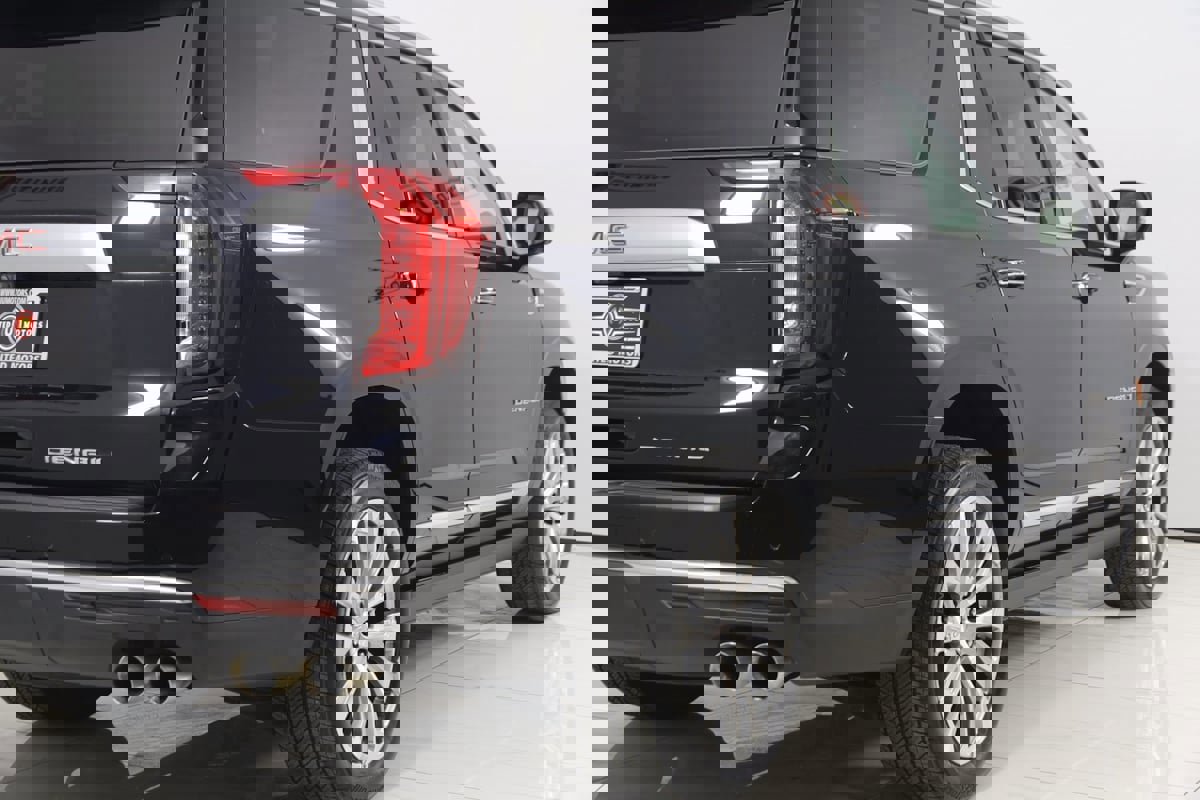 Used 2024 GMC Yukon Denali w/ Denali Reserve Package image 44