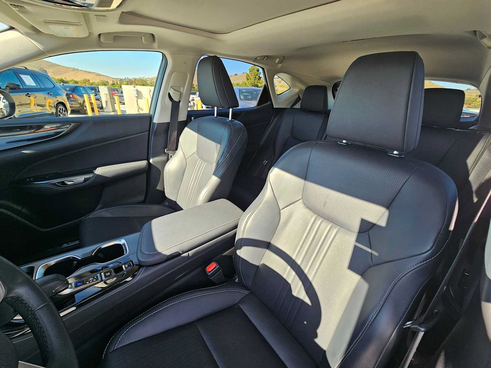 Certified 2025 Lexus NX 250 FWD image 21