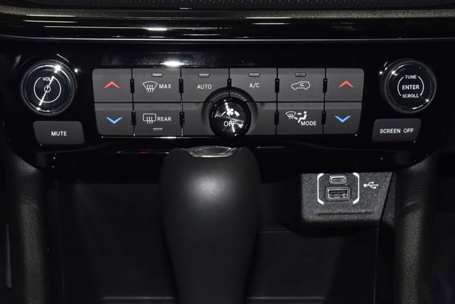 New 2026 Jeep Compass Latitude w/ Sun and Sound Group image 16