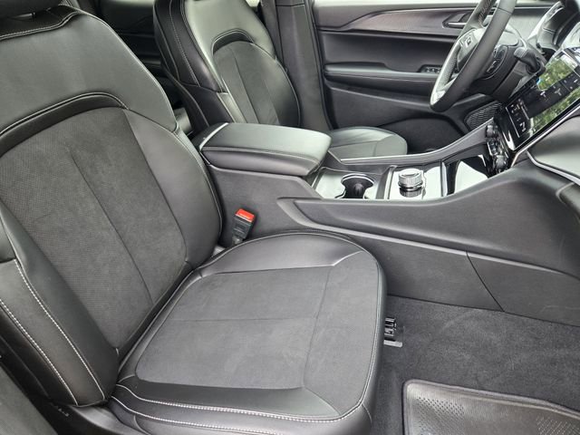 Certified 2024 Jeep Grand Cherokee Altitude AWD/4WD image 15