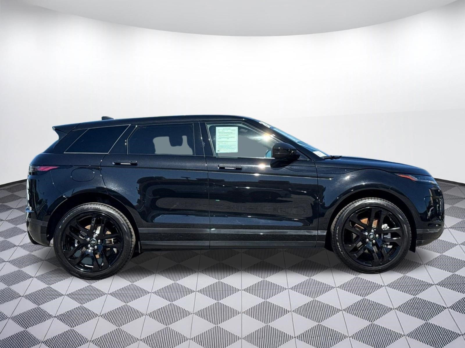 Used 2024 Land Rover Range Rover Evoque S AWD/4WD image 7