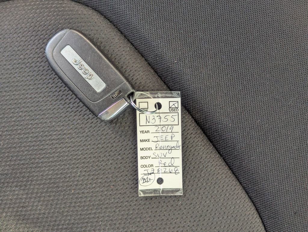 Used 2019 Jeep Renegade Sport w/ Sport Appearance Group image 34