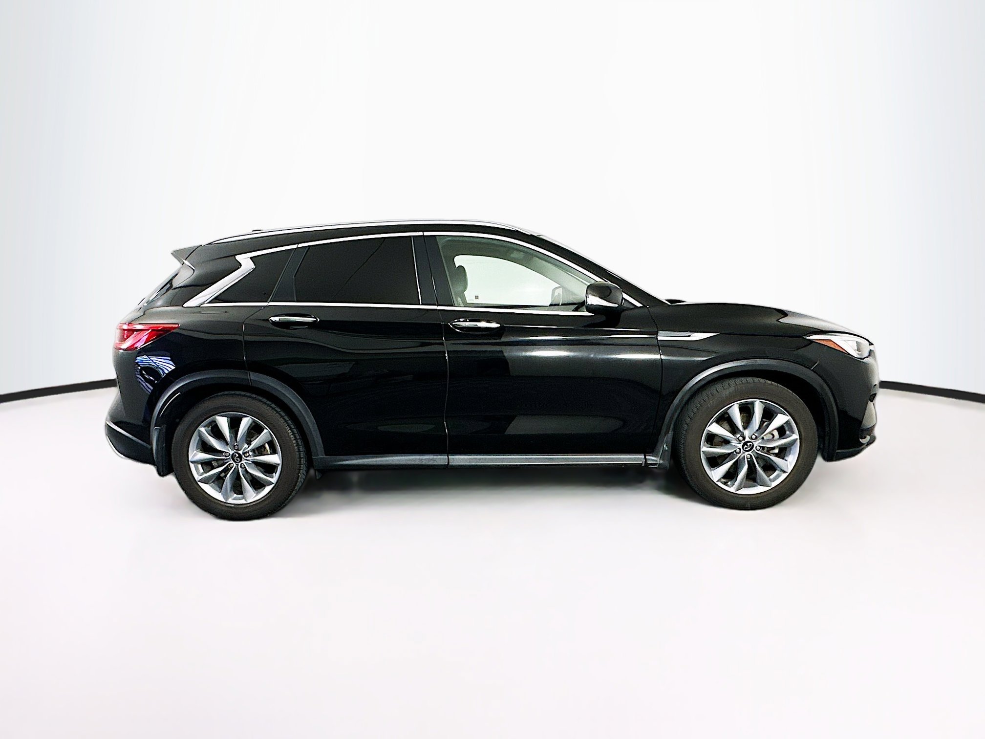 Used 2021 INFINITI QX50 Luxe w/ Cargo Package FWD image 10
