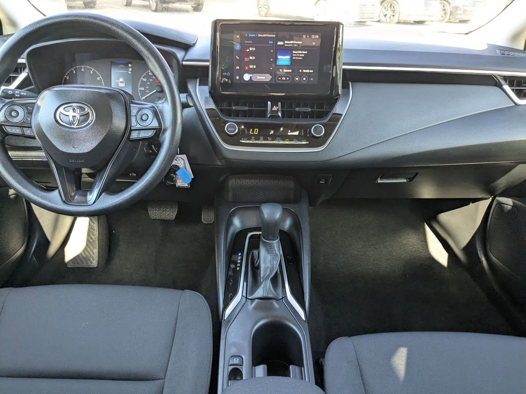 Used 2025 Toyota Corolla LE image 14