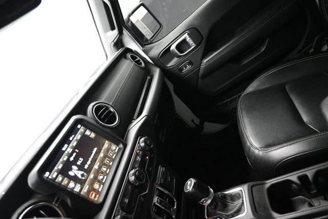 Used 2021 Jeep Wrangler Unlimited Sahara AWD/4WD image 13