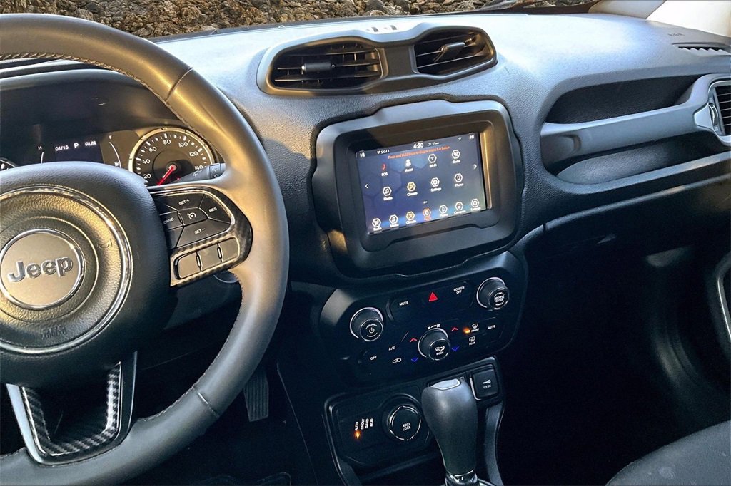 Used 2020 Jeep Renegade Latitude image 6