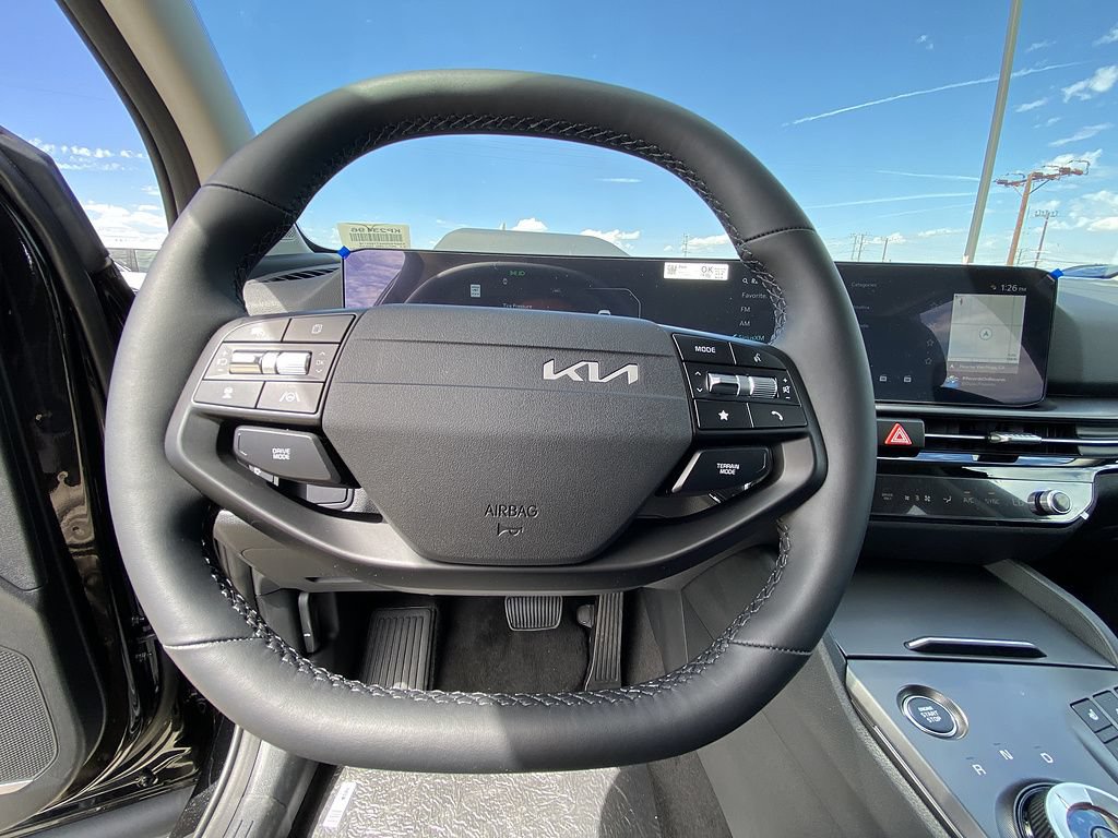 New 2026 Kia Sportage EX FWD image 17