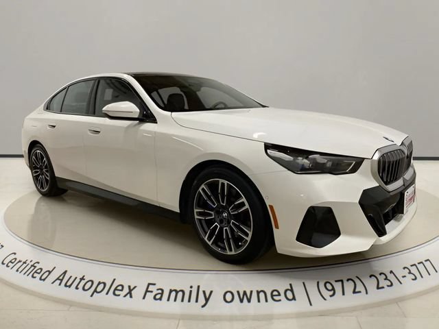 Used 2026 BMW 530i xDrive AWD/4WD image 7