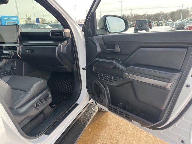 Used 2025 Toyota 4Runner TRD Off-Road Premium image 56